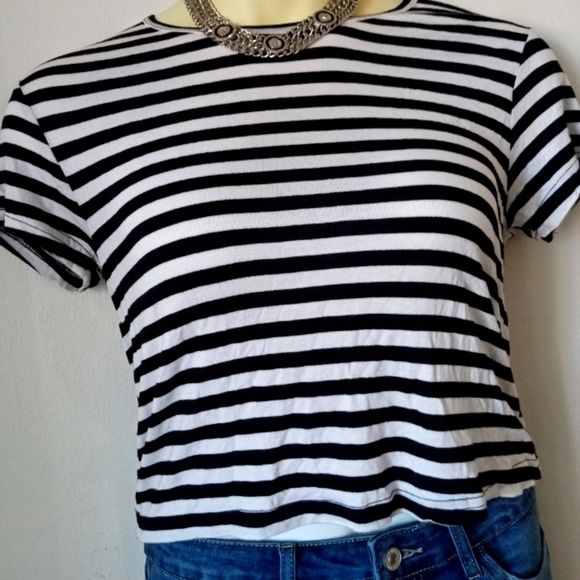 Striped crop top - Picture 1 of 2
